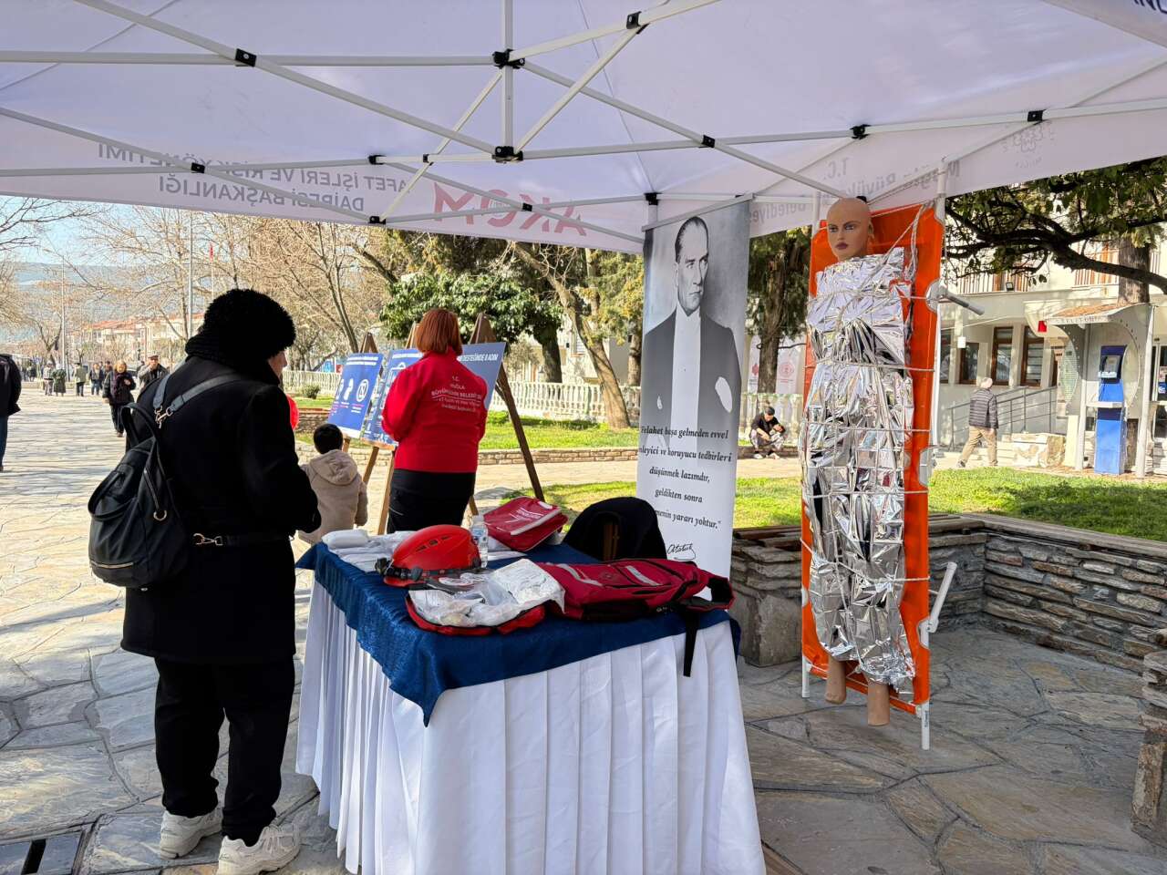 Muğla’da Deprem Bilgilendirme Stantları Kuruldu 4